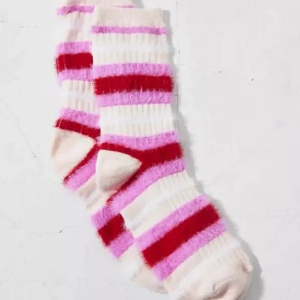 NWT Urban Outfitters Cozy Eyelash Red Striped Crew Socks